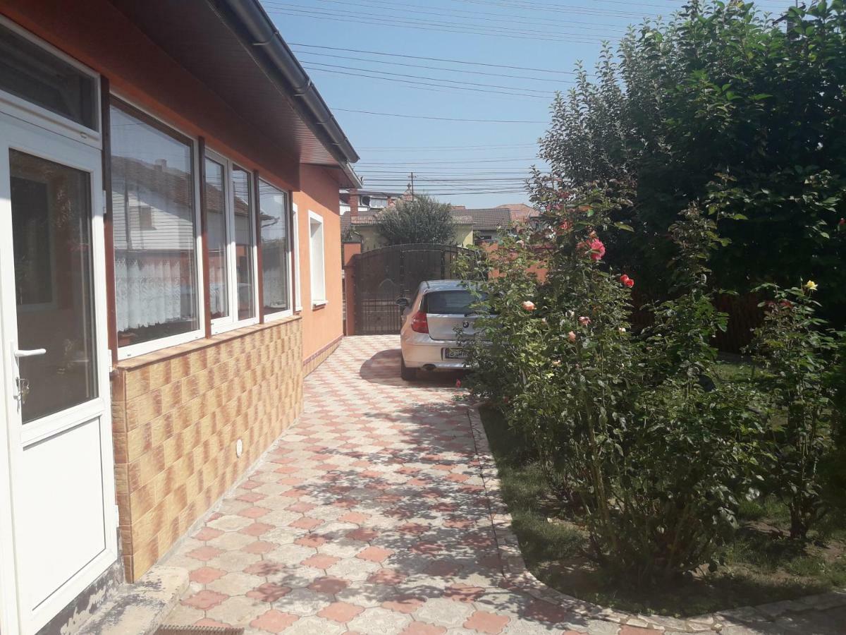Olimpia Apartments Alba Iulia Bagian luar foto